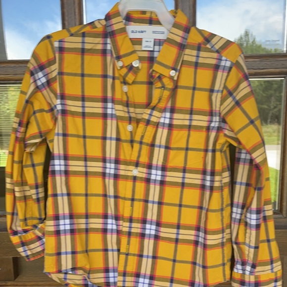 Old Navy Boy’s 6/7 Bundle - Picture 1 of 3